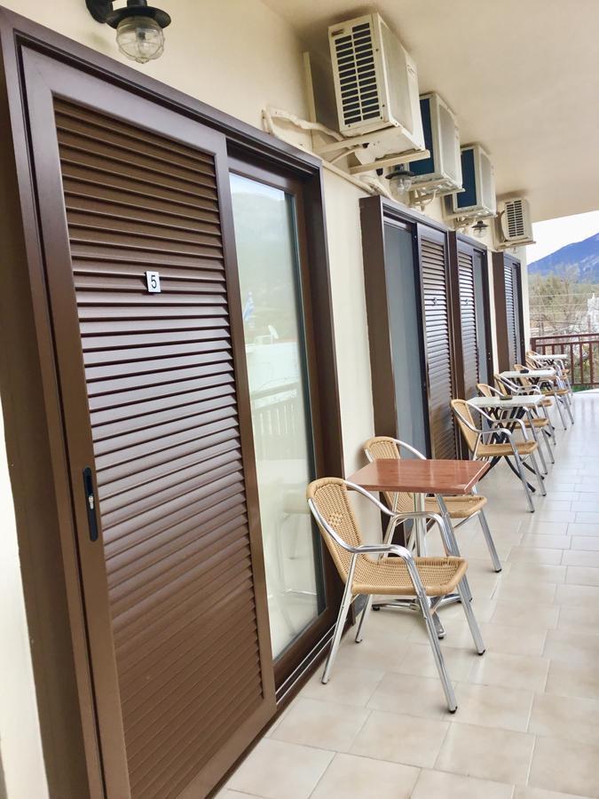 Platanos Rooms Sinoikismos Kambos 外观 照片